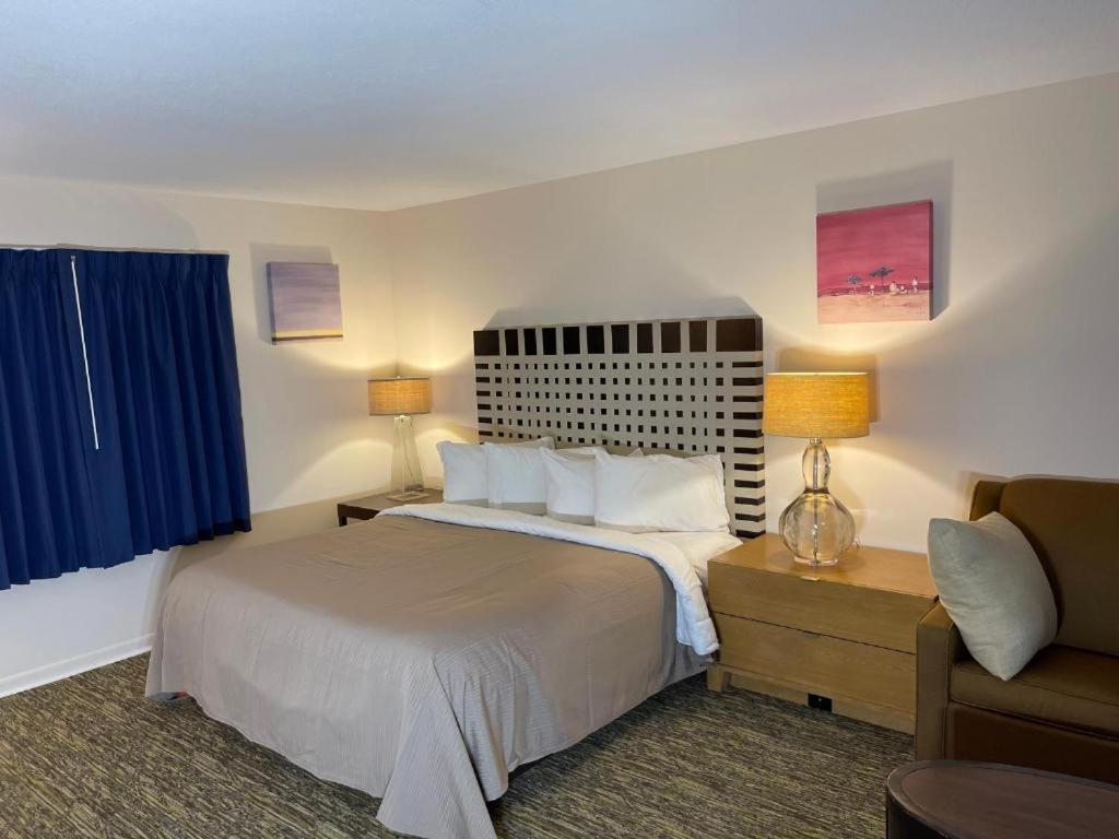 Camp Inn Lodge Au Sable Ngoại thất bức ảnh